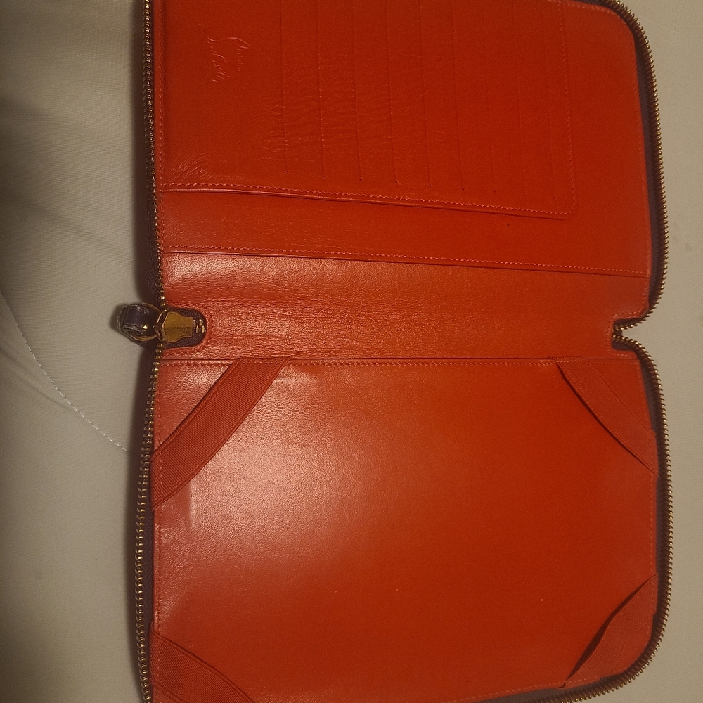 LOUBOUTION WRISTLET - Picture 9 of 11